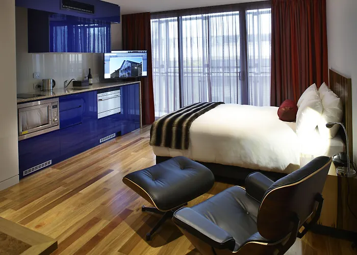 Salamanca Wharf Hotel